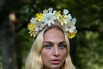 FLOWER BURST CROWN IN SHADES OF SUN